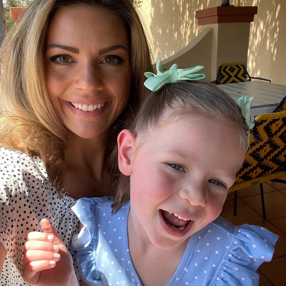 Meet your Posher, Sarah - Picture 1 of 2